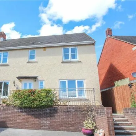 Rent this 4 bed house on Cromwells Meadow in Crediton, EX17 1JZ