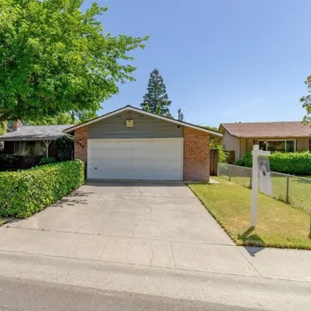 Buy this 3 bed house on 3465 Grenoble Way in Rosemont, CA 95826