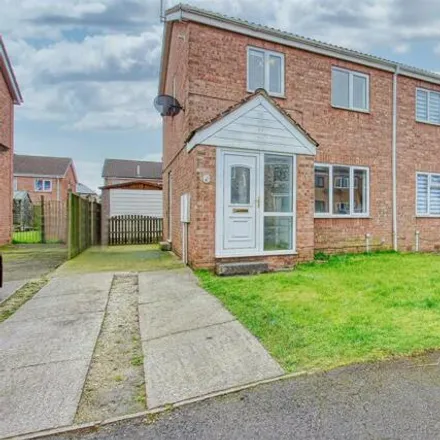 Buy this 3 bed duplex on Highfields Way in Williamthorpe, S42 5UQ