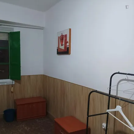 Rent this 3 bed room on Carrer de Sant Raimundo Peñafor in 9, 46900 Torrent