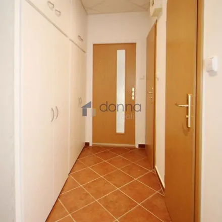 Image 2 - Pravá 617/10, 147 00 Prague, Czechia - Apartment for rent