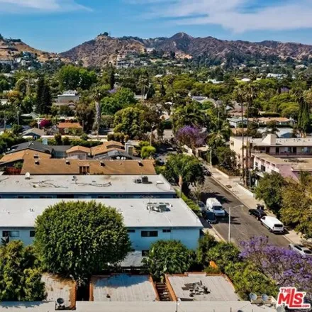 Image 2 - 1241 North Ogden Drive, West Hollywood, CA 90046, USA - House for sale