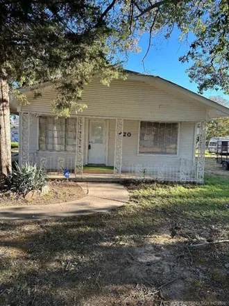 Buy this 2 bed house on 856 South Broadway Street in Holdenville, OK 74848