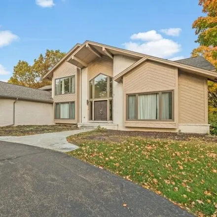 Image 2 - 333 Wilshire Drive, Bloomfield Township, MI 48302, USA - House for rent