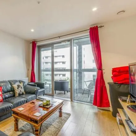 Image 2 - Vermilion, 30 Barking Road, London, E16 1EQ, United Kingdom - Apartment for sale