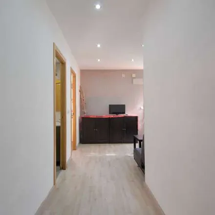 Image 9 - Calle de Bustos, 2, 28038 Madrid, Spain - Apartment for rent