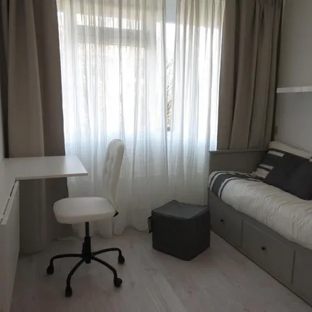 Rent this 3 bed apartment on Duivelandselaan 21 in 1181 JT Amstelveen, Netherlands