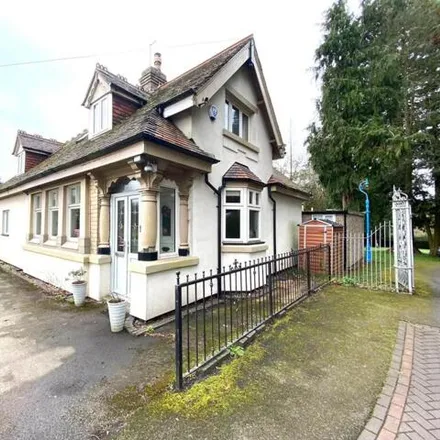 Rent this 4 bed house on Widney Manor Road in Bentley Heath, B93 9AA