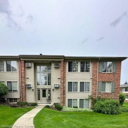 Rent this 1 bed condo on 524 Romeo Road in Rochester, MI 48307