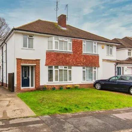 Buy this 3 bed duplex on 41 Repton Road in Reading, RG6 7LJ