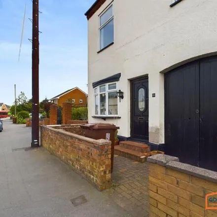 Rent this 3 bed house on Lindon Road in Brownhills, WS8 7EQ