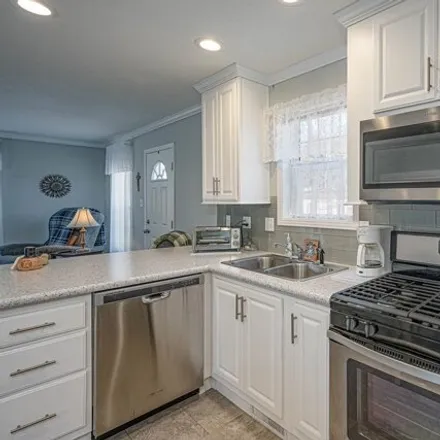 Image 4 - Beach Rose Lane, North Hampton, NH 03862, USA - Apartment for sale