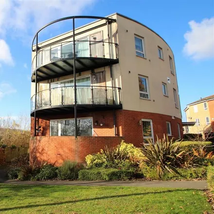 Rent this 2 bed apartment on The Roperies in Buckinghamshire, HP13 7FW