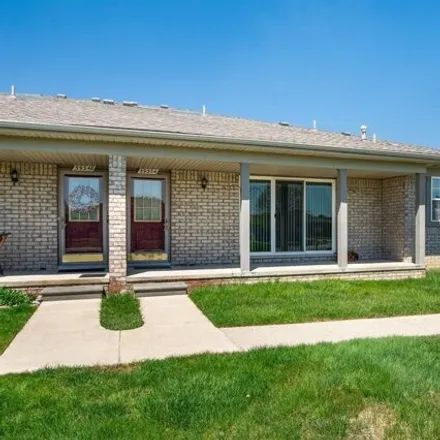 Image 1 - 59498 Holly Court, Washington Charter Township, MI 48094, USA - Condo for sale