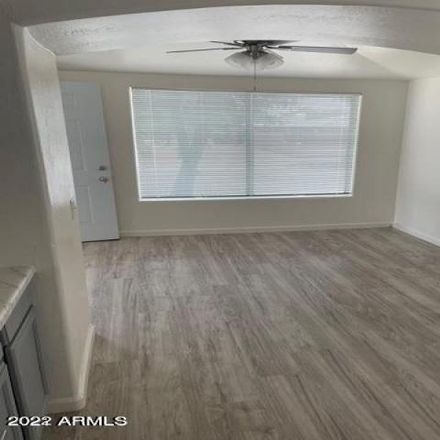 Rent this 1 bed condo on 254 North 21st Avenue in Phoenix, AZ 85009
