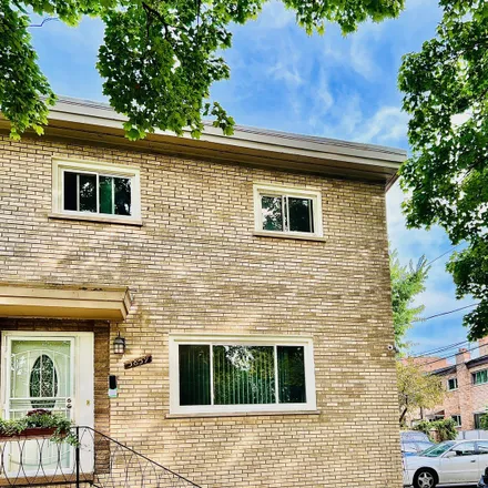 Buy this 3 bed townhouse on 5839-5851 North Paulina Street in Chicago, IL 60660