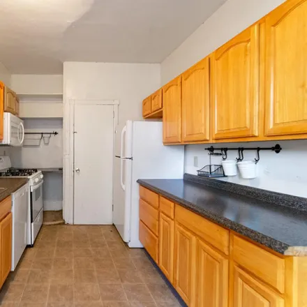 Rent this 6 bed townhouse on Summer-Winter Community Garden in Summer Street, Philadelphia