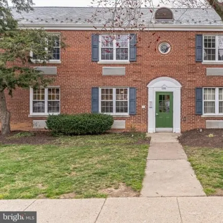 Rent this 1 bed condo on 46 Auburn Court in Alexandria, VA 22305