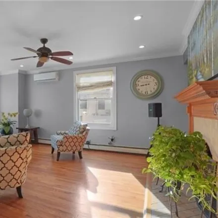 Image 4 - 3089 Fern Place, New York, NY 10465, USA - House for sale