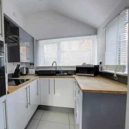 Image 1 - Middlesbrough, TS1 3JH, United Kingdom - House for rent