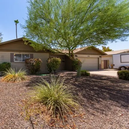 Rent this 4 bed house on McClintock High School in South Los Feliz Drive, Tempe