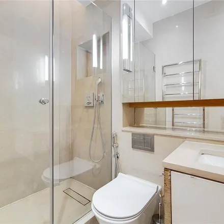 Rent this 3 bed apartment on Rochester Big & Tall in 90 Brompton Road, London