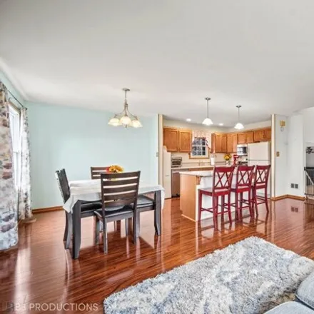 Image 3 - 7621 North Avenue, Frankfort Square, Will County, IL 60423, USA - House for sale