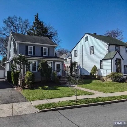 Image 1 - 12 Crane Avenue, Rutherford, NJ 07070, USA - House for sale