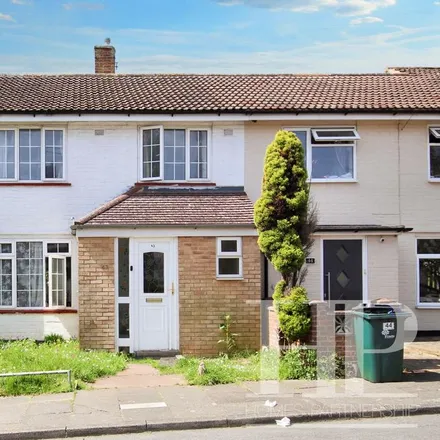 Rent this 3 bed townhouse on Shepherd Close in Tilgate, RH10 6DR