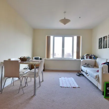 Image 2 - Caister Hall, Conisbrough Keep, Coventry, CV1 5PP, United Kingdom - Townhouse for rent