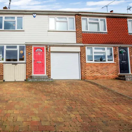 Buy this 3 bed townhouse on 13 Hill View Road in Chelmsford, CM1 7RS