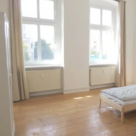 Rent this 6 bed room on Schönhauser Allee 92 in 10439 Berlin, Germany