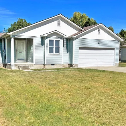 Buy this 3 bed house on 922 Susan Street in Dexter, MO 63841