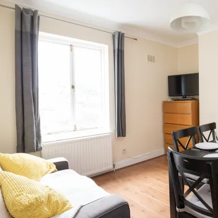 Rent this 3 bed apartment on 6 Wilmot Place in London, NW1 9JW