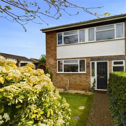 Buy this 3 bed house on Elm Green Close in Worcester, WR5 3HB