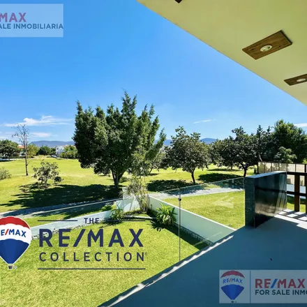 Buy this studio house on Paraíso Country Club in Calzada Primaveras, Fraccionamiento Paseos del Río