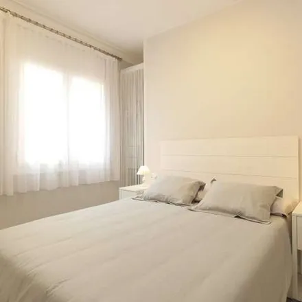 Rent this 3 bed apartment on Carrer de Mallorca in 476, 08013 Barcelona
