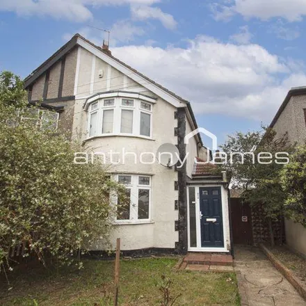 Rent this 2 bed duplex on East Rochester Way in London, DA16 2NZ