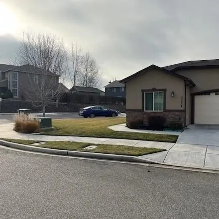 Buy this 2 bed house on 3066 South Dennis Place in Kennewick, WA 99337