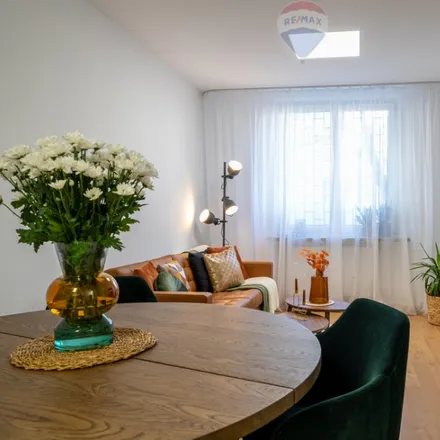 Buy this 2 bed apartment on Stiletto in Rondo Romana Dmowskiego, 00-510 Warsaw
