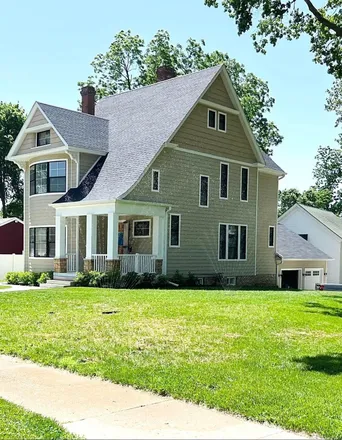Buy this 3 bed house on 175 Fremont Avenue in Dubuque, IA 52003