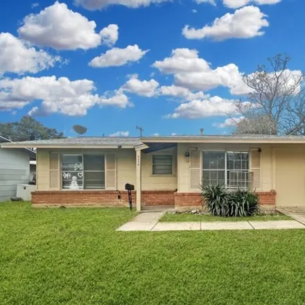 Rent this 3 bed house on 4248 Kilrea Drive in San Antonio, TX 78219