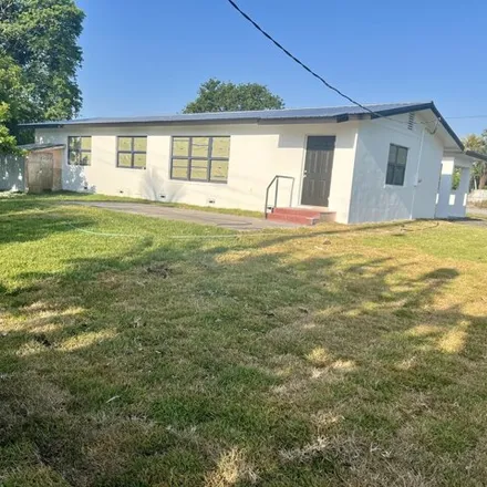 Image 3 - 613 Southeast 2nd Street, Belle Glade, FL 33430, USA - House for sale