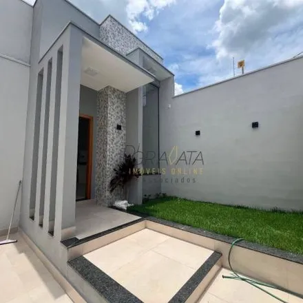 Buy this 3 bed house on Clinica de correção da visao in Rua Deputado Ribeiro de Resende 324, Centro