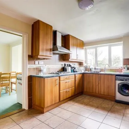 Image 2 - Revesby Road, Arnold, NG5 4LJ, United Kingdom - House for sale