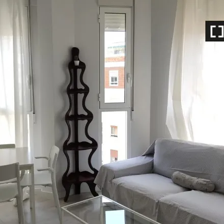 Rent this 1 bed apartment on Plaça del Doctor Landete in 3, 46006 Valencia