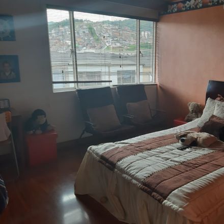 Rent this 3 bed apartment on 54 in Comuna Palogrande, 170004 Manizales