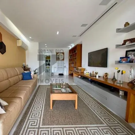 Buy this 4 bed apartment on Avenida General Felicíssimo Cardoso in Barra da Tijuca, Rio de Janeiro - RJ
