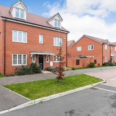 Buy this 5 bed house on unnamed road in Houghton Conquest, MK45 3GN