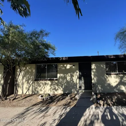 Buy this 2 bed townhouse on 3998 South Evergreen Avenue in Tucson, AZ 85730